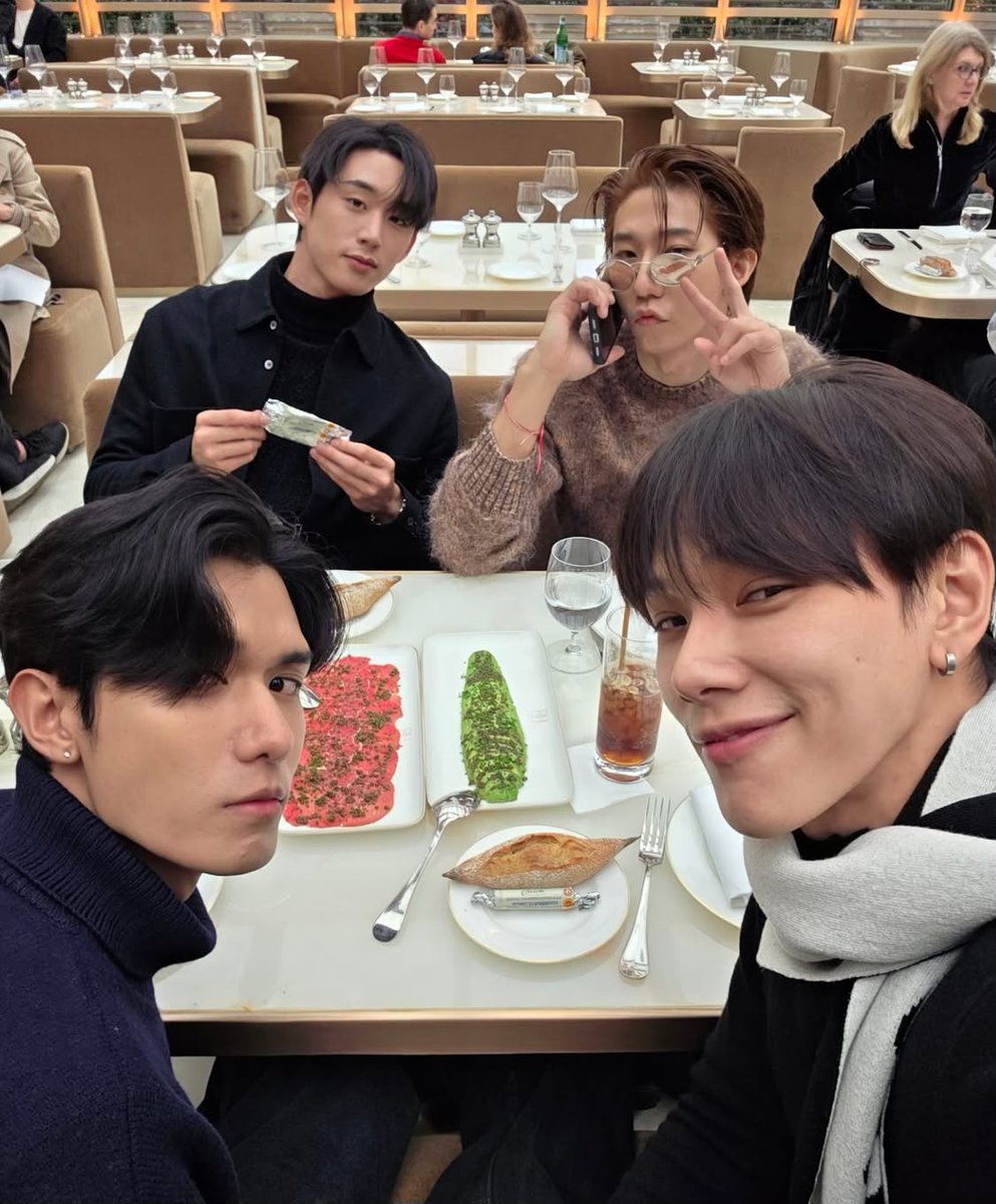 oueijja's tweet image. ᅠᅠᅠᅠ 

Cold days lose their bite when spent with friends. Warm conversations, shared smiles and memories that linger longer than the chill.

ᅠᅠᅠᅠ