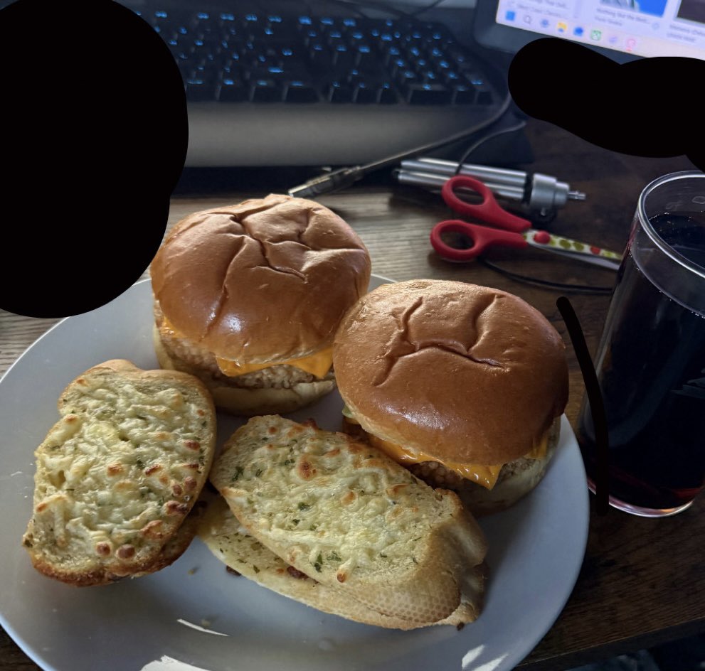 3chlon's tweet photo. Simple home cooked meals 10/10 https://t.co/ddXIaoX4De