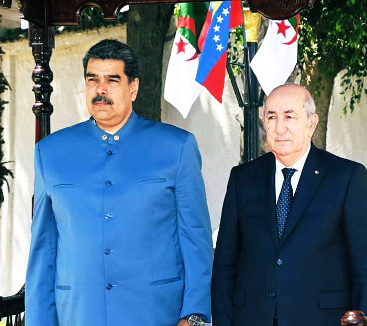 ChawkiBenzehra's tweet image. Donald Trump a montré la voie à suivre face aux voyoucraties et aux régimes qui s’adonnent à des actes terroristes, et le régime algérien 🇩🇿 ne diffère en rien de celui de Maduro au Venezuela, avec lequel il était lié par une coopération stratégique. Pour rappel, le régime…