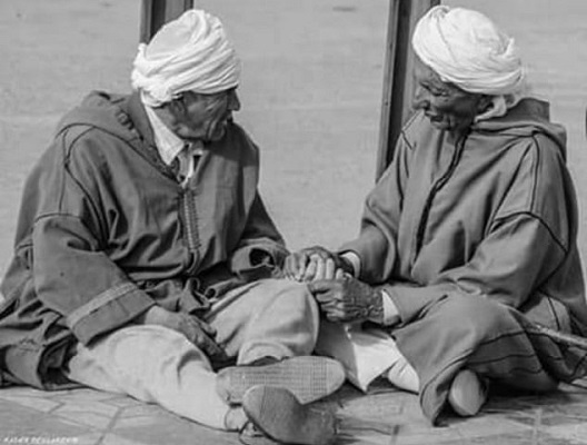 jamaliaat's tweet photo. "الأمان كل الأمان في قلب شخص يسمع منك الخطأ، ويرد بـ : أدري بنيتك بس خانك التعبير" (م)

#جماليات https://t.co/IoYYtT2rT9