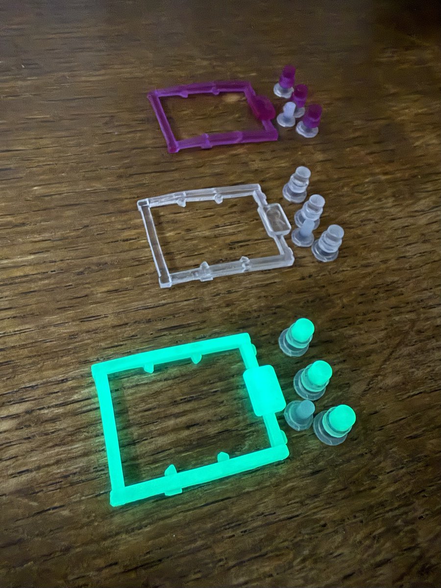 various_rb1's tweet image. 本日完成のボタンたちです🙏
#デジモン
#デジタルモンスター