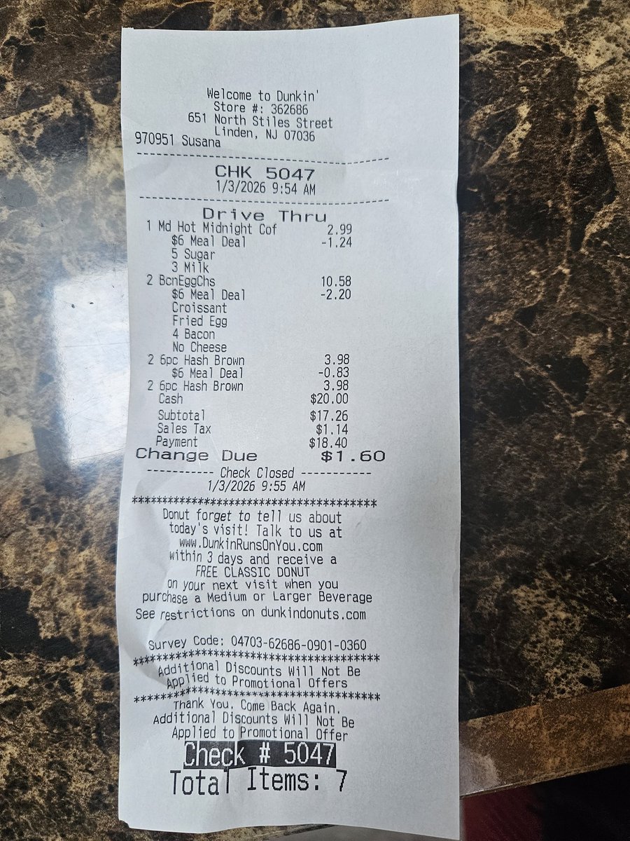 LaceyML8's tweet photo. @dunkindonuts got my breakfast order wrong for a 2nd time. I ordered 2 Bacon &amp; Egg on a Croissant w/NO Cheese Sandwiches with 2 orders of Hash Browns for each sandwich. They gave me 2 Bacon &amp; Cheese Sandwiches with the Eggs MISSING? on both with only 2 orders of Hash Browns🤔😑😞 https://t.co/K7kooVZ4sN