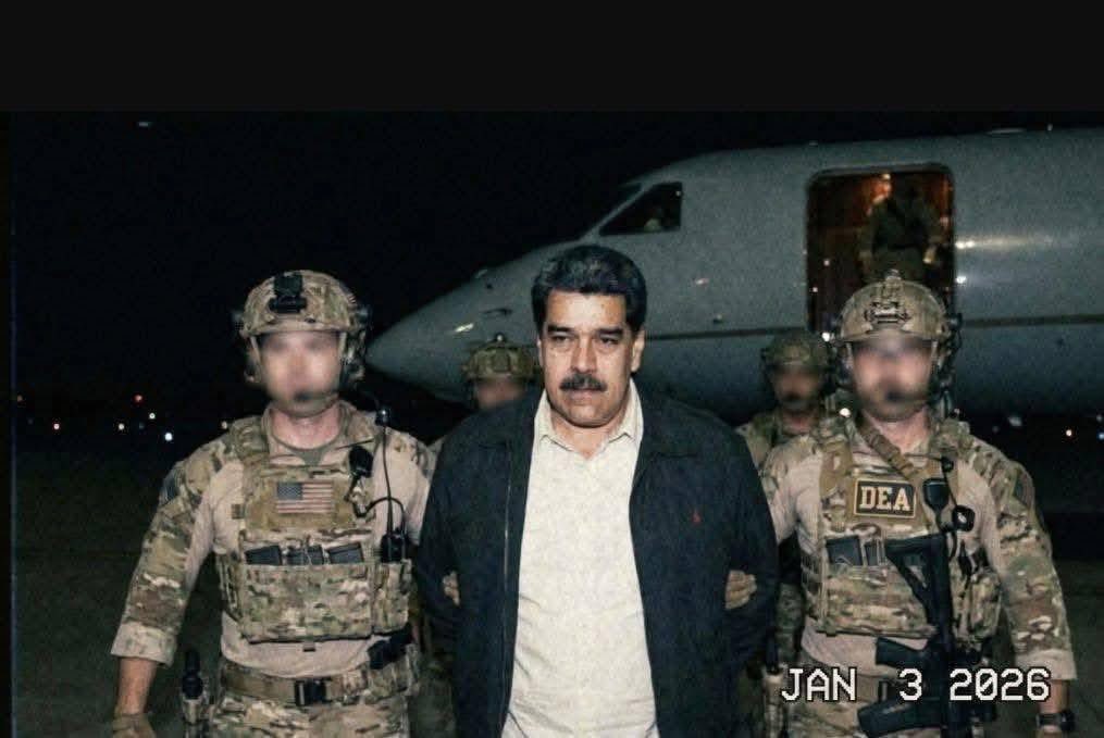 GCE_Multimedios's tweet photo. #VENEZUELA
CAPTURA EU A NICOLÁS MADURO, PRESIDENTE DE VENEZUELA.

Nicolás Maduro fue detenido por la DEA. Él gobierno de #EstadosUnidos atacó instalaciones militares y estratégicas del gobierno en Caracas y otras ciudades de Venezuela. @NicolasMaduro #MaduroCae #venezuelalibre https://t.co/58wyC9Tlta