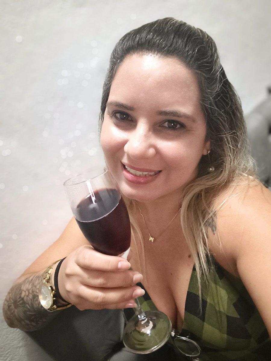miriamcostak's tweet photo. Um brinde ao último dia do ano de 2025.
Venha 2026! https://t.co/PhQO97HsAY