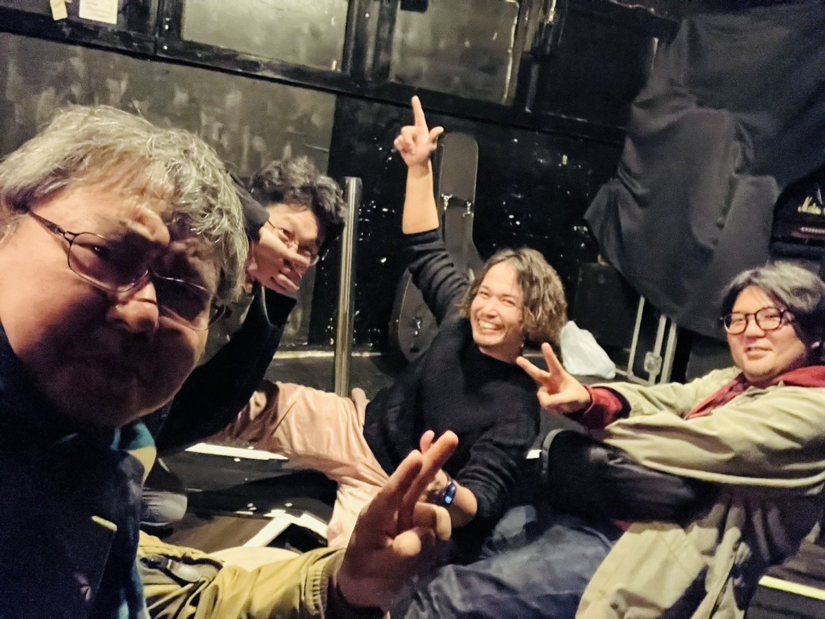 酔ってるからしゃーなし。