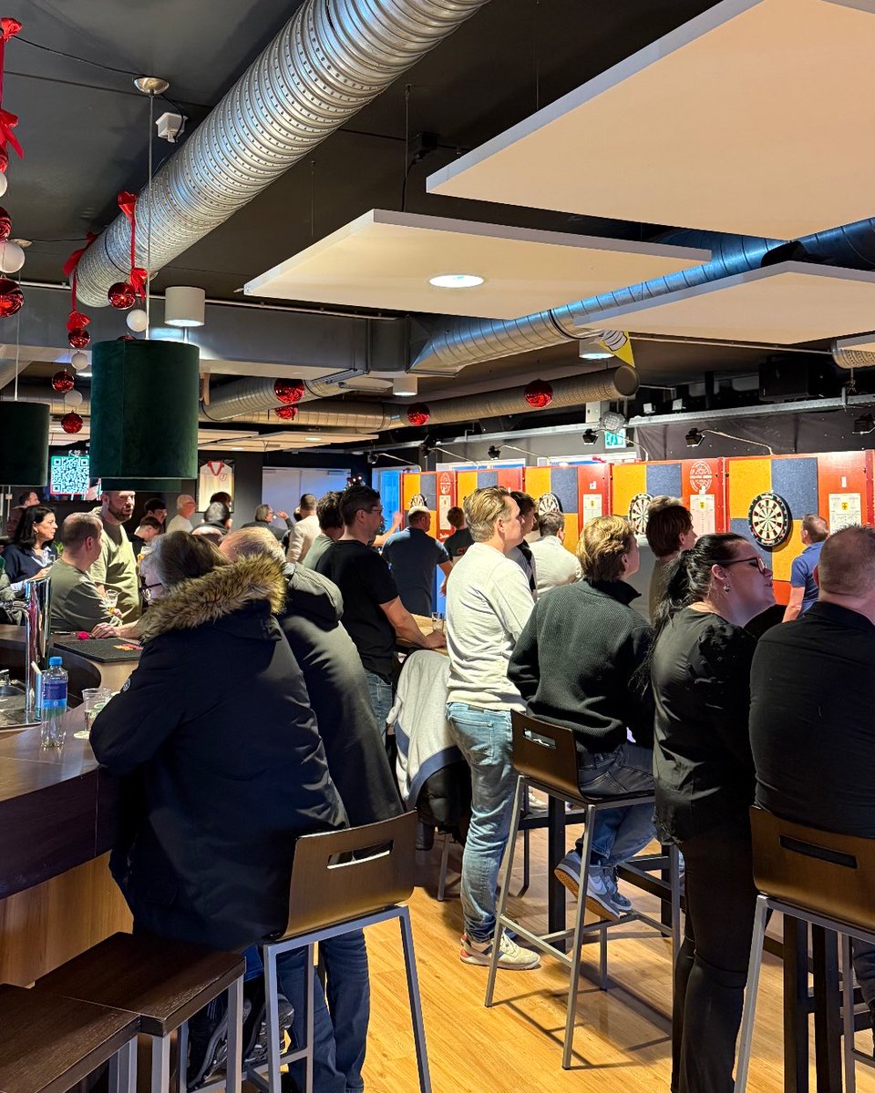 Aan de slag op de Duinwetering! Kom gerust langs op ons dartstoernooi voor gezelligheid en een drankje! ❤️🤍