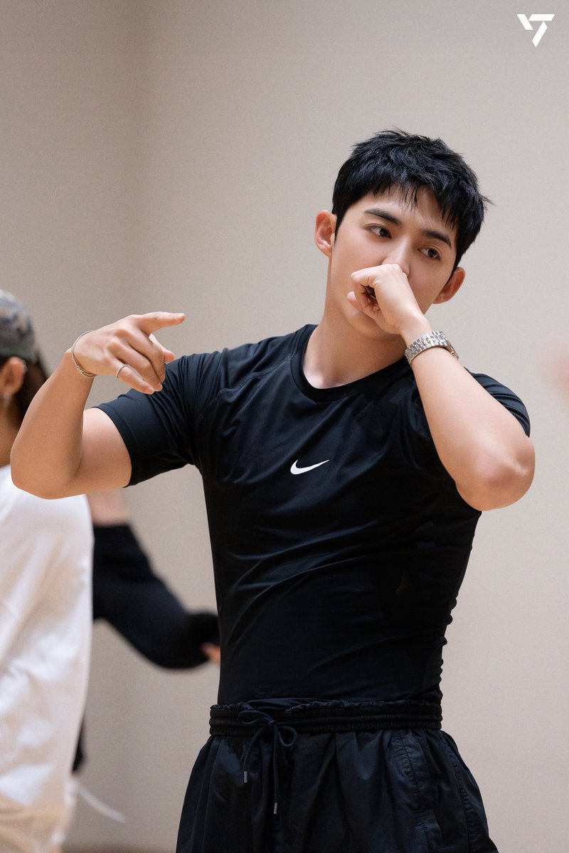 soundofyoonchan's tweet photo. 対よろ https://t.co/qtVFExc2Tw