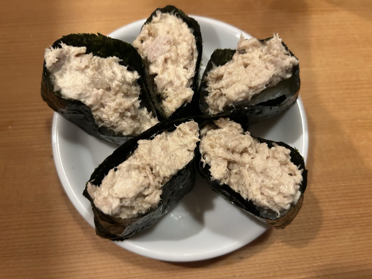 ツナマヨ 俺のツナマヨ🤤すばらしい盛り付け✨ #や台ずし