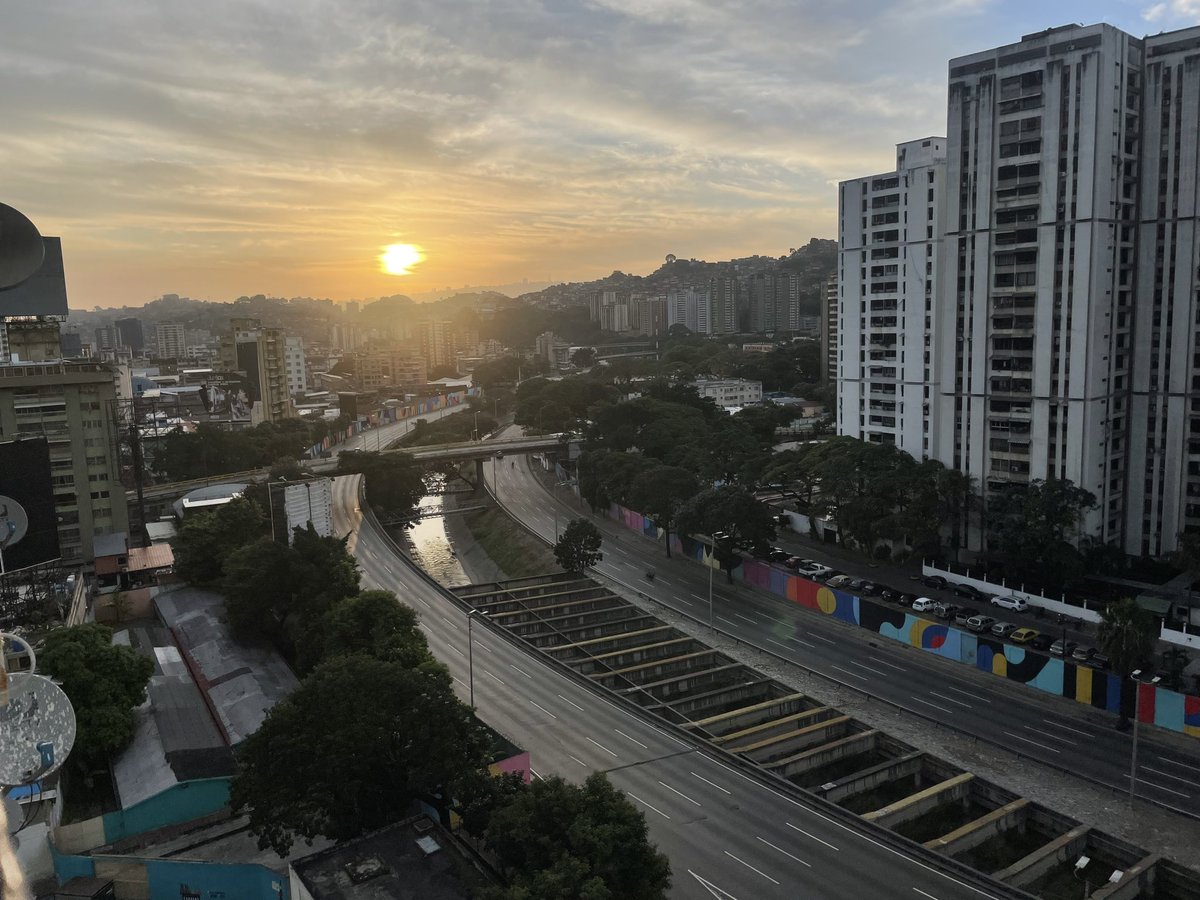 Así amanecimos hoy 

#3Ene  #Venezuela