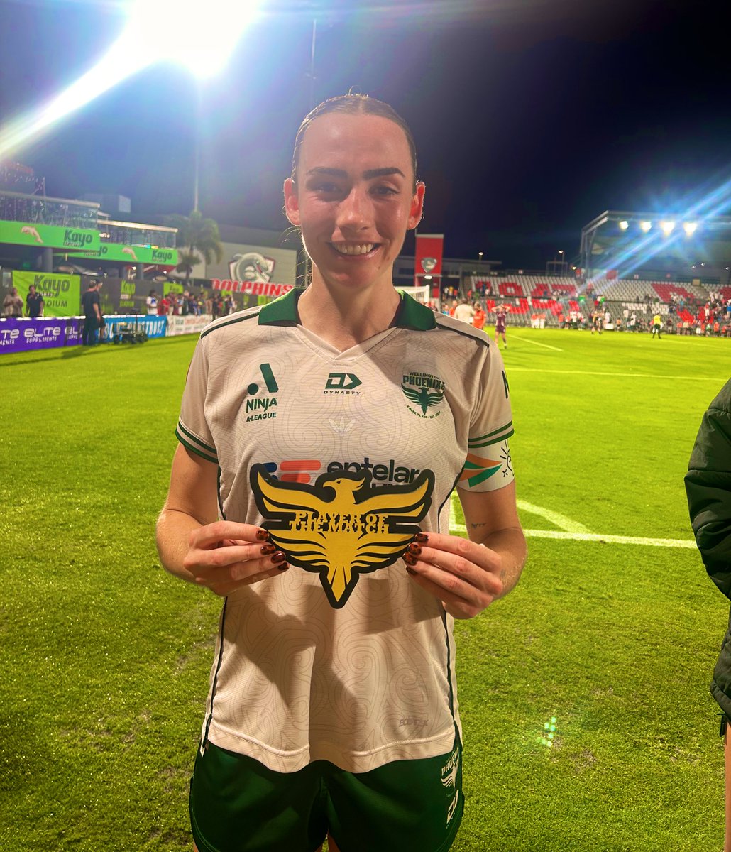 Little Corner of Yellow - Te Kāhu o ngā hau e whā tweet media