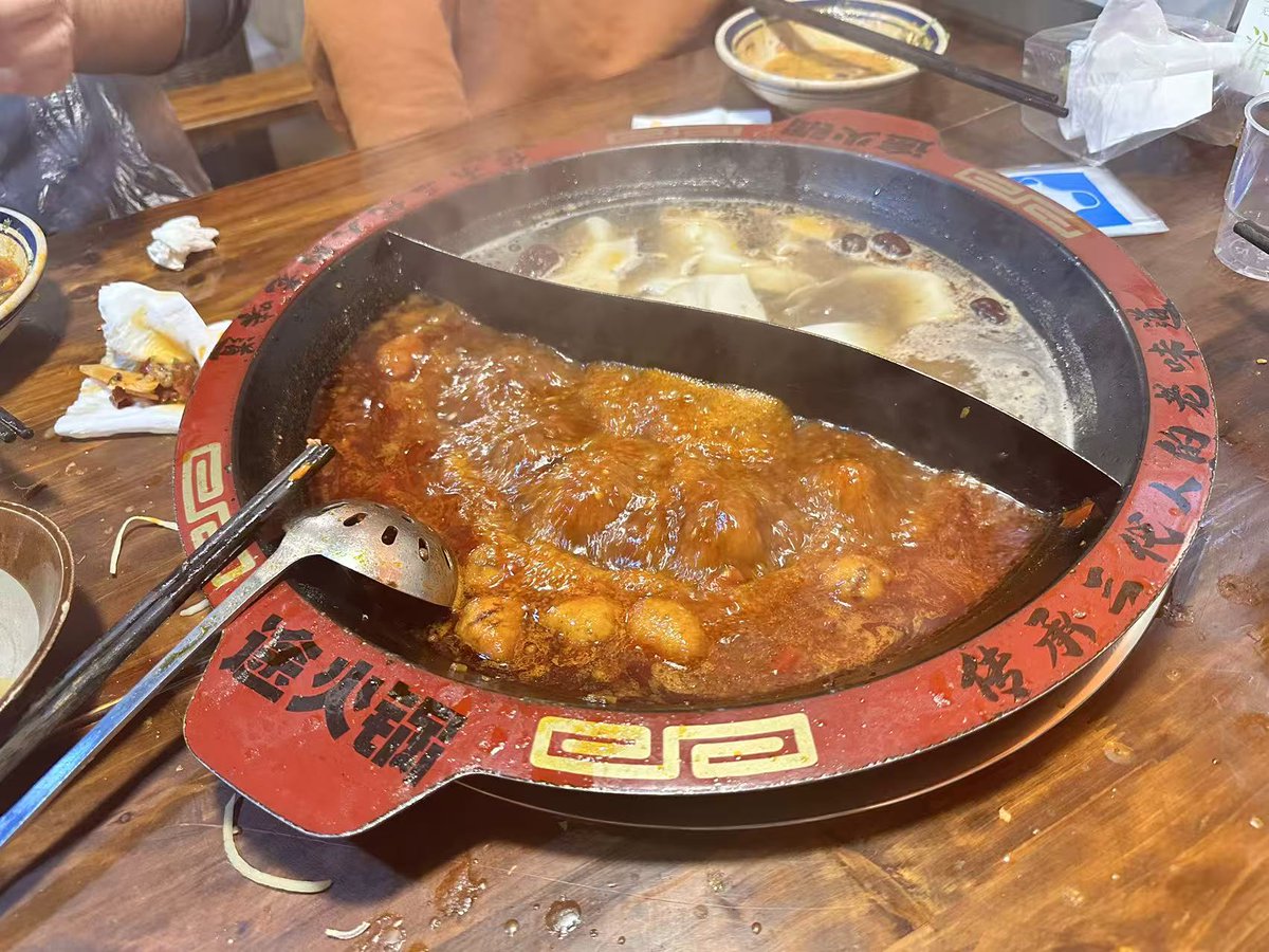 LIN_Zhaoy's tweet image. 看出来多爱火锅了吗