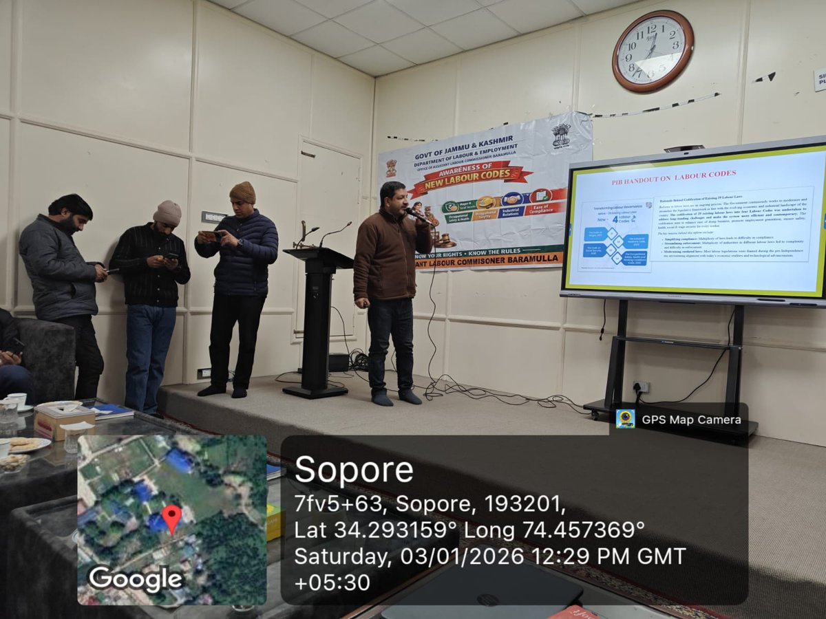 As a part of ongoing IEC on Labour Codes, today a lively &amp; interactive session was held on Labour codes with School HRs, Traders, industralists, admistrators at SRM Welkin Educational trust Sopore 
<a href="/DCBaramulla/">Deputy Commissioner Baramulla</a> <a href="/LabourCommrJK/">Labour Commissioner, J&K</a> <a href="/diprjk/">Information & PR, J&K</a> <a href="/DICBaramulla/">Information and PR Baramulla</a> <a href="/Rahil__Amin/">Rahil Amin</a>