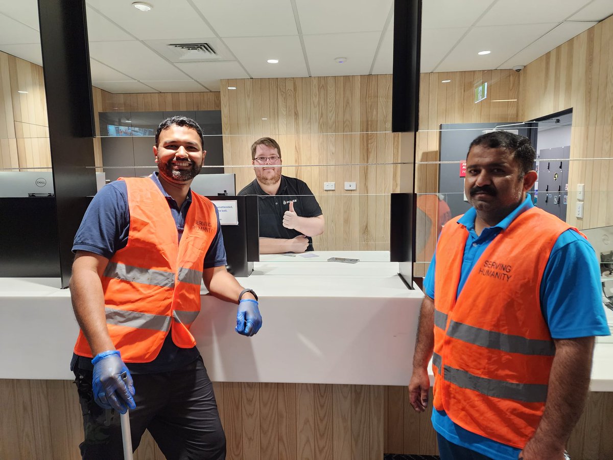 MKA_NZ's tweet photo. a humble start to a brand new year.

Ahmadiyya Muslim Youth Assn. New Zealand organized there very own new years clean up in the city to provide a fresh start to the new year. https://t.co/wP1L91G8PT