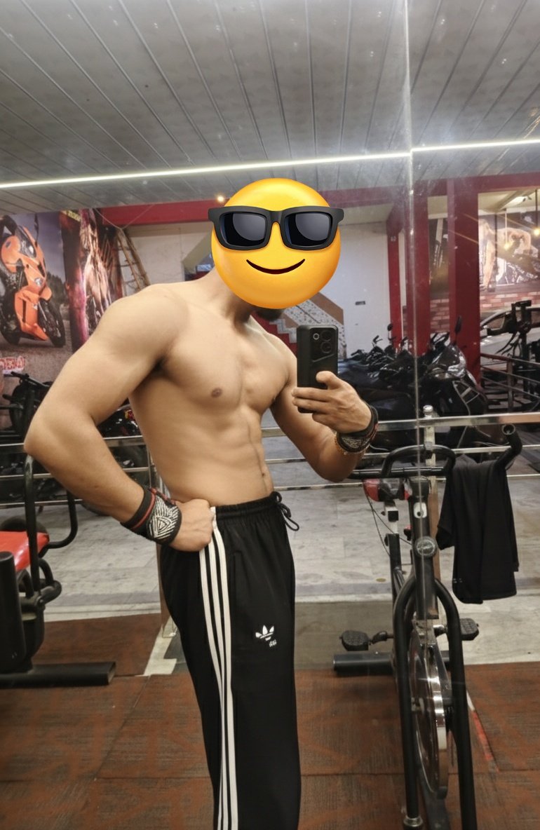 Uff my physique 🌚😈
#gymboy #gymfreak #gymbody #master #feetboy