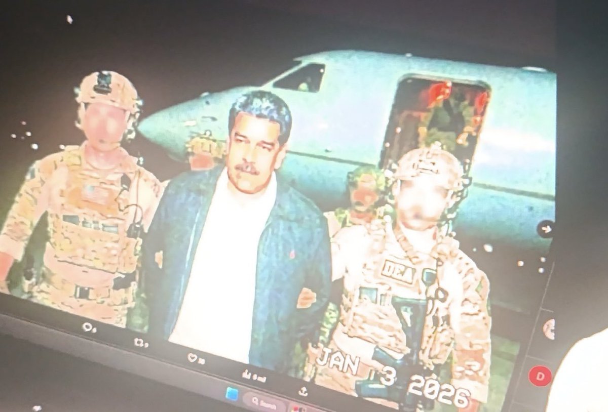 ctrlDofficial's tweet photo. 🚨BREAKING🚨
First Unofficial Photo of Maduro's Arrest Surfaces as U.S. Confirms Capture
#USA #Venezuela #ControlDnews #CtrlDnews https://t.co/BO9UfsM1Xm