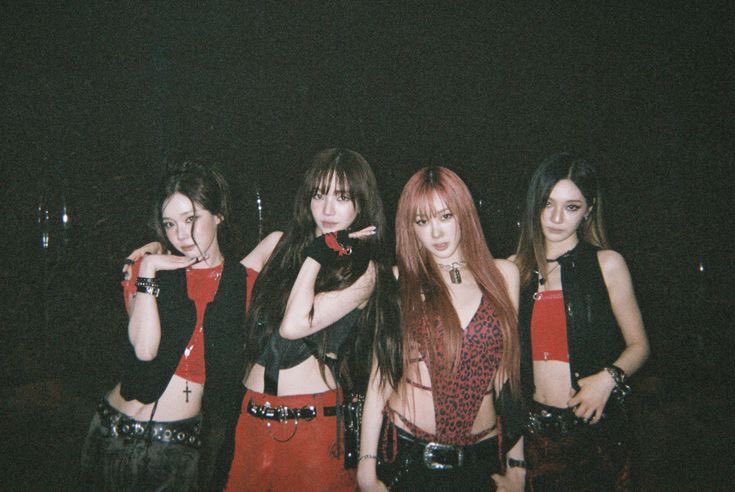 uchgaeri's tweet image. this year will be kind to all four of you. no exceptions. it will be.