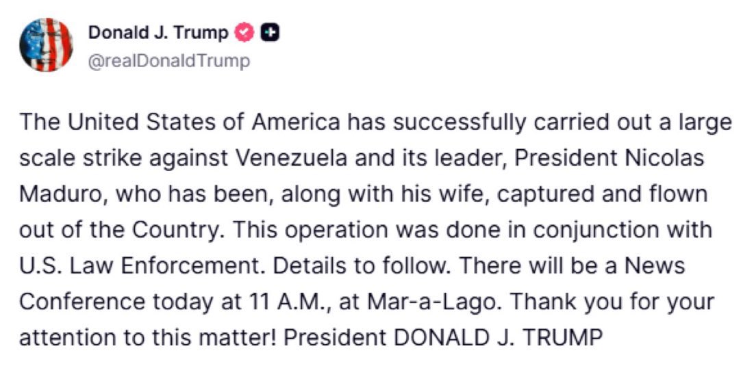 CafeRadioEc's tweet image. 🇺🇸🇻🇪 | URGENTE: TRUMP ANUNCIA QUE NICOLÁS MADURO HA SIDO CAPTURADO: "Estados Unidos ha llevado a cabo con éxito un ataque a gran escala contra Venezuela y su líder, el presidente Nicolás Maduro, quien fue capturado y trasladado en avión, junto con su esposa, fuera del país.