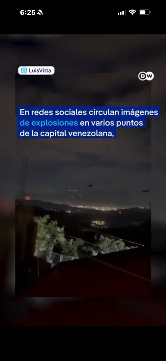 CafeRadioEc's tweet image. 🇺🇸🇻🇪 | URGENTE: TRUMP ANUNCIA QUE NICOLÁS MADURO HA SIDO CAPTURADO: "Estados Unidos ha llevado a cabo con éxito un ataque a gran escala contra Venezuela y su líder, el presidente Nicolás Maduro, quien fue capturado y trasladado en avión, junto con su esposa, fuera del país.