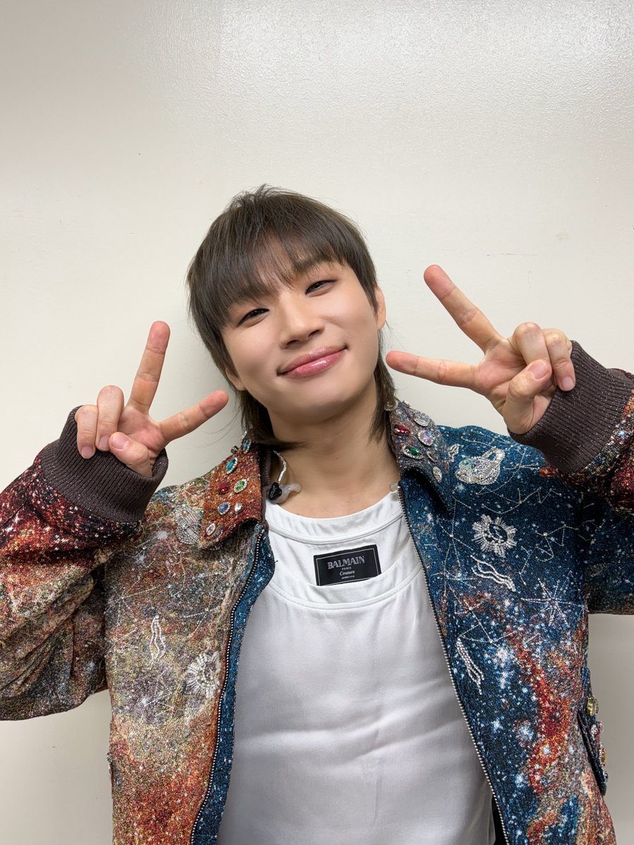 d_lable's tweet image. [#대성 📸] 260103 𝗗𝗔𝗘𝗦𝗨𝗡𝗚 𝟮𝟬𝟮𝟱 𝗔𝗦𝗜𝗔 𝗧𝗢𝗨𝗥: 𝗗’𝘀 𝗪𝗔𝗩𝗘 𝗘𝗡𝗖𝗢𝗥𝗘 -𝗦𝗘𝗢𝗨𝗟 #Day2

여러분의 목소리를 들려주셔서 감사합니다🥰
오늘도 행복 한도초과야~🔥

#대성 #DAESUNG #DLITE
#DsWAVE #ENCORE #Asia_tour #SEOUL