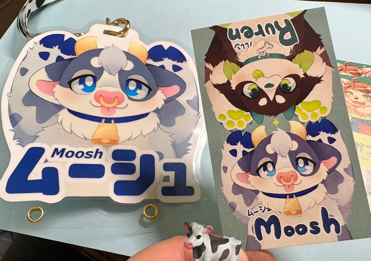 新しい名刺とネームタグ出来たー！
JMoFに持っていくので貰ってくだせぇ〜