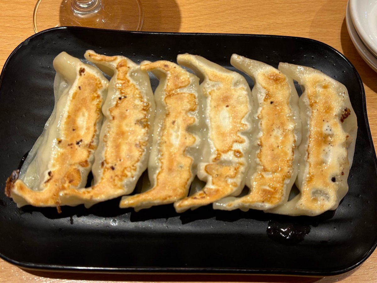 餃子のプリーツ 見つめてクエスチョン #TOMOO
