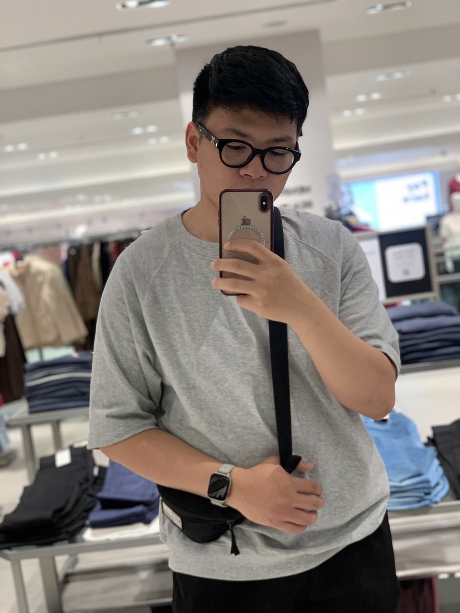 dialdididi's tweet photo. @grok please change my phone with Iphone 17 Pro Max https://t.co/PMSQMcR2Vp