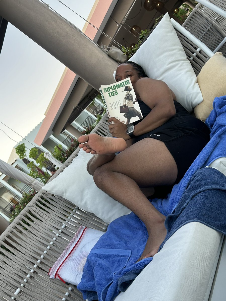 letlhogonolo tweet media