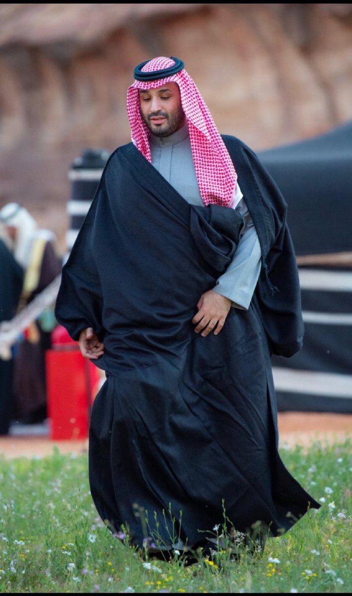 HRHMBNSALMAAN's tweet photo. His future-focused projects position Saudi Arabia among leading nations. https://t.co/osQo45jsQN
