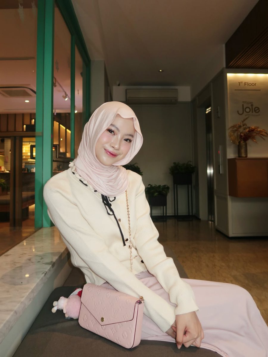 plix_12's tweet image. hellow