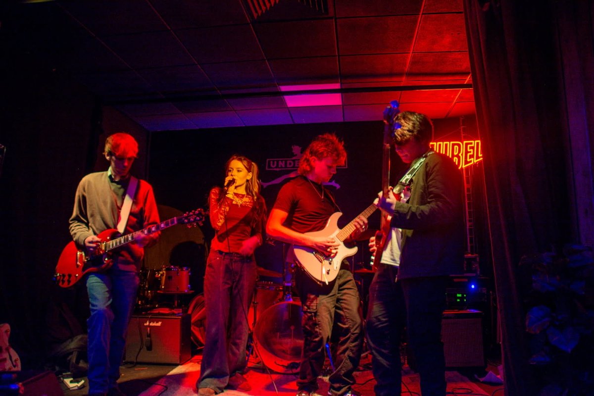 Local band: Nedela, will be our special guests at the Stockport Vinyl Record Fair on Sunday 11th January, (feat: Eleanor May Daniels with a live set around midday).
#vinyl #records #stockport #recordfair #vinylrecordfair #vinylrecords #event #gifts #manchester #fair #sunday #rock