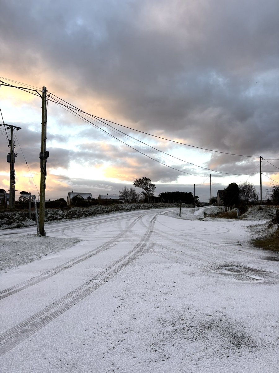 Cornwallskies tweet media