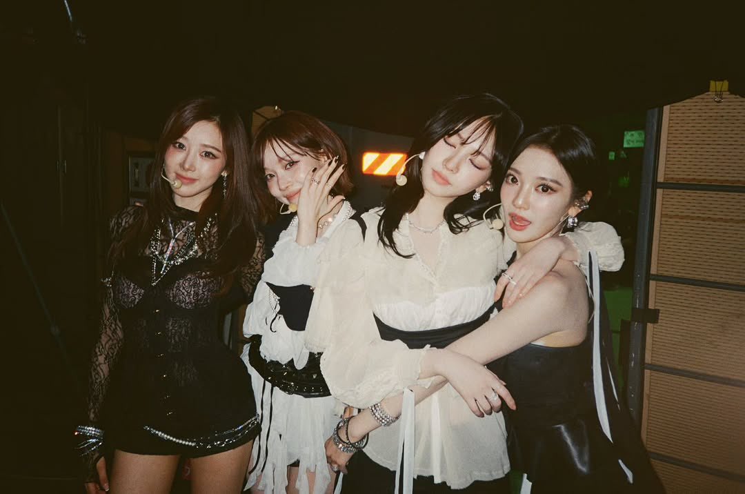 doieification's tweet image. this is my family forever and ever....