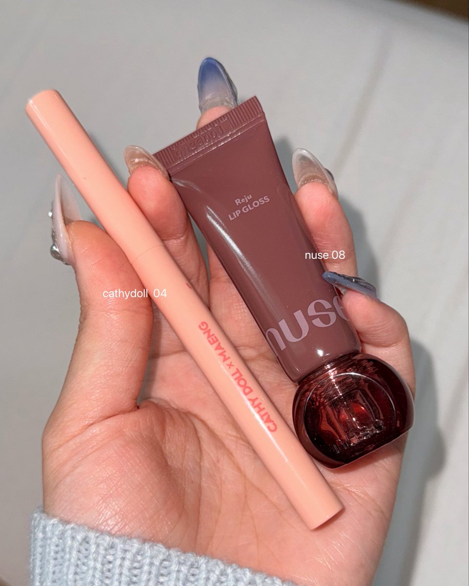 สวยมากกกกก nuse reju 08 ให้ไวป์อบอุ่นอะ โทนน้ำตาล สบายตา เค้าผสมมายังไงให้ทาแล้วดูสวยปากไม่คล้ำㅠㅠ สวยอระ น้ำตาลโปร่งๆ