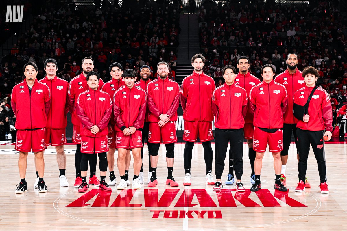 🔴𝐚𝐝𝐢𝐝𝐚𝐬 𝐀𝐋𝐕𝐀𝐑𝐊 𝐑𝐄𝐃 セレモニーウェア🔴 本日、選手が