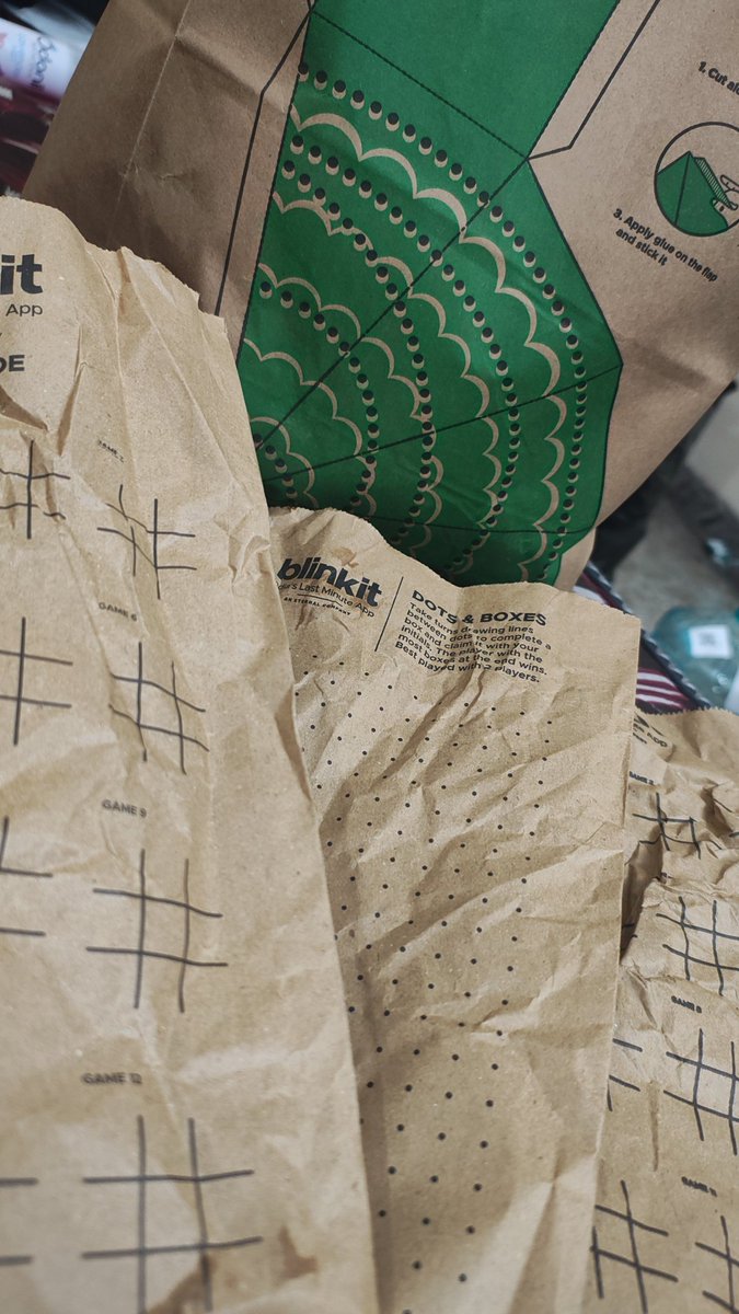 vaishnavgupta's tweet photo. Ordered groceries and got a game for free.
This isn’t just a paper bag—it’s smart branding and thoughtful design.
Turning waste into fun shows great brands think till the last touchpoint.
Startup lesson: branding is about experiences.
Well played, @letsblinkit https://t.co/EnceEmLb7f