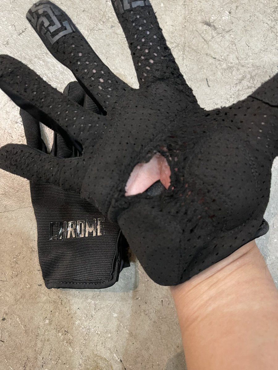 ラバルル【芸夢】 tweet media