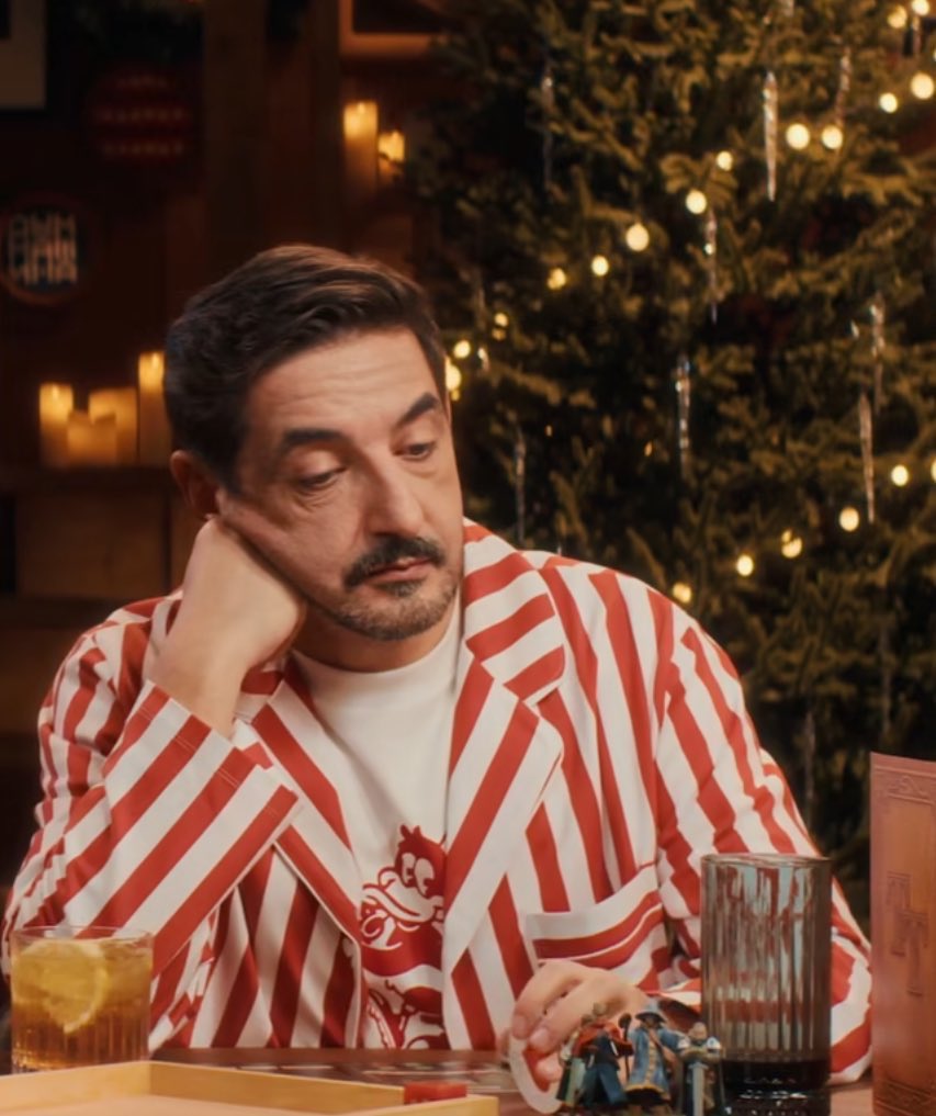 thatisksai's tweet image. серж и поз в данном выпуске просто чуваки с фильма хенговер - за всё приключение один залез женщине в корсет и поблевал а на другого просто поблевали
я думаю стопроцентное браво🤌🏻🤌🏻🤌🏻