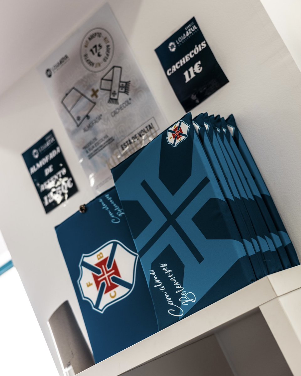 CFosBelenenses's tweet photo. ✔️ A #LojaAzul já está em funcionamento para que nada te falte antes de uma grande tarde de #PuroFutebol. 𝐄𝐬𝐭𝐚𝐦𝐨𝐬 𝐚̀ 𝐭𝐮𝐚 𝐞𝐬𝐩𝐞𝐫𝐚! 💙😉
🔹E se só nos puderes acompanhar à distância, estamos a apenas uns cliques em https://t.co/cPUcFCMnda #tweetpastel https://t.co/AFbGpXsIbt