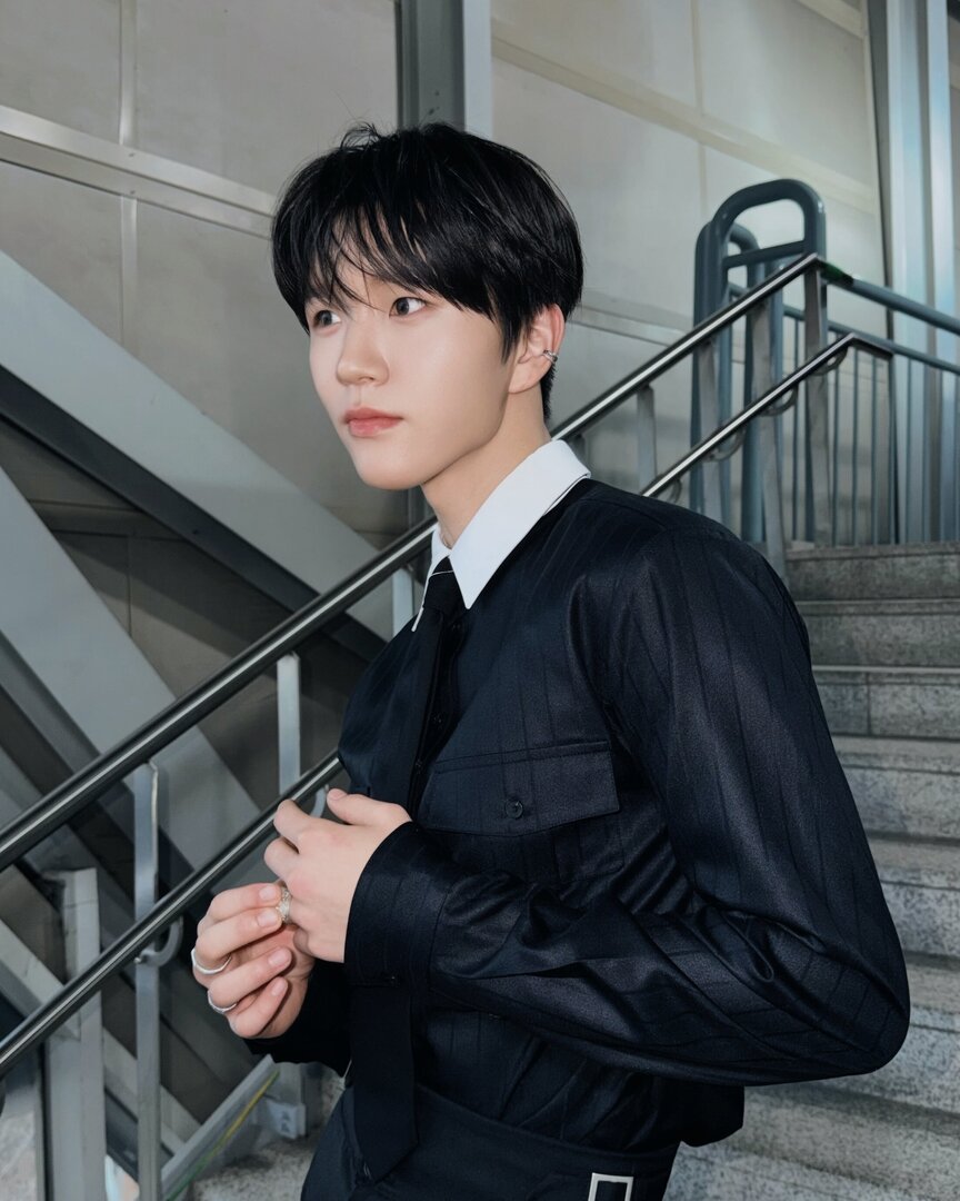 selfolssi ♤ tweet media