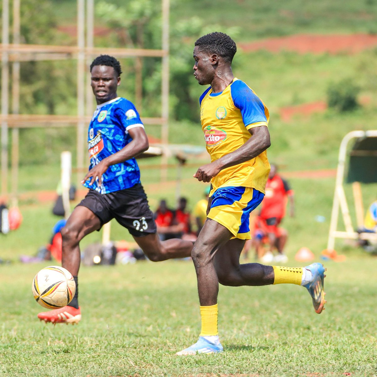Bulfc1's tweet photo. #PracticeGame
Full time || BUL FC 9-1 Kakiira Sugar FC
Isaac Musiima ⚽️, Alex Kitata ⚽️⚽️, Isaac Wagoina ⚽️, Karim Ndugwa ⚽️, Denis Sewagudde ⚽️, Swabiru Mpasa ⚽️, HillaryOnek ⚽️ and Amisi Yabili Businge ⚽️ || #BULFC || #TheEasternGiants https://t.co/OTQkkNhhvy