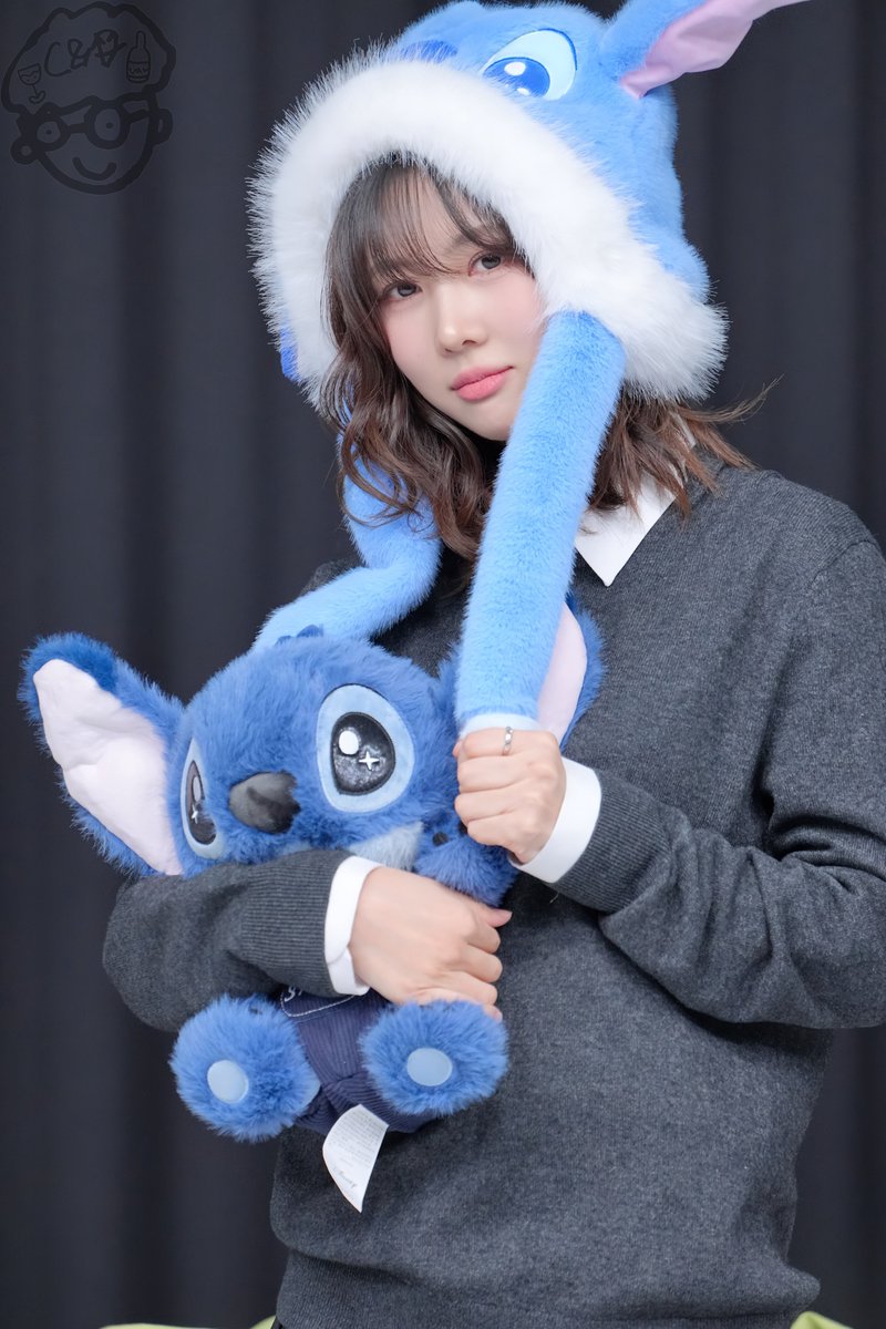 chieh_c1's tweet photo. 260103 SW FANSIGN

#유아유 #UAU
#YOOHYEON #유현
#Dreamcatcher_UAU https://t.co/VNPEZWzELT