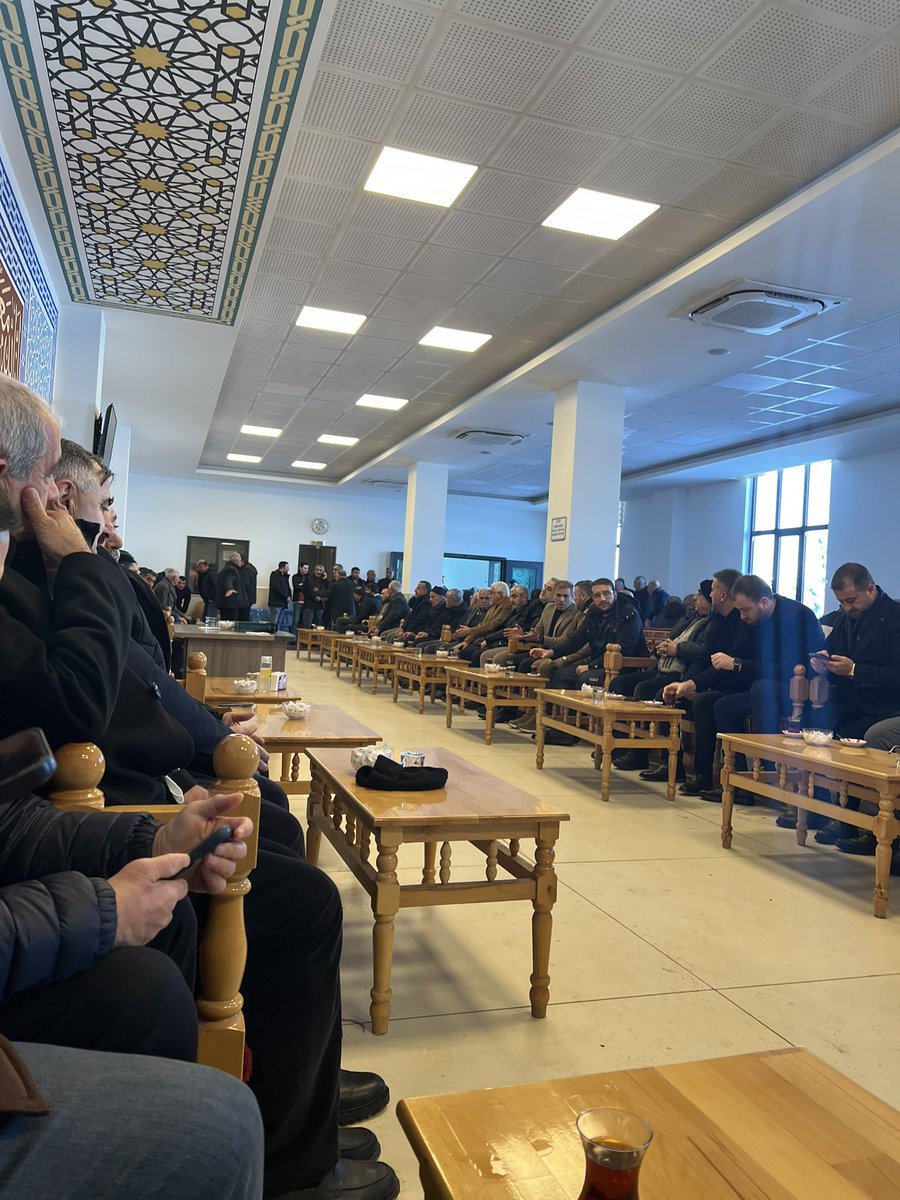 cmlmehmetoglu's tweet photo. 📍 Odabaşı Bal Taziye Evi

AK Parti İl Başkanımız Sayın Ömer İler’in vefat eden amcası Abdülgani İler’in taziyesine; Türkiye Esnaf ve Sanatkârlar Konfederasyonu Genel Başkan Vekili, Diyarbakır Esnaf ve Sanatkârlar Odaları Birliği Başkanı Sayın Alican Ebedinoğlu ve aile fertlerimle birlikte katıldık.

Merhum Abdülgani İler’e Allah’tan rahmet, kederli ailesine ve sevenlerine başsağlığı ve sabır diliyorum.

@Akparti @RTErdogan @abuyukgumus @omer_iler @ebedinoglu