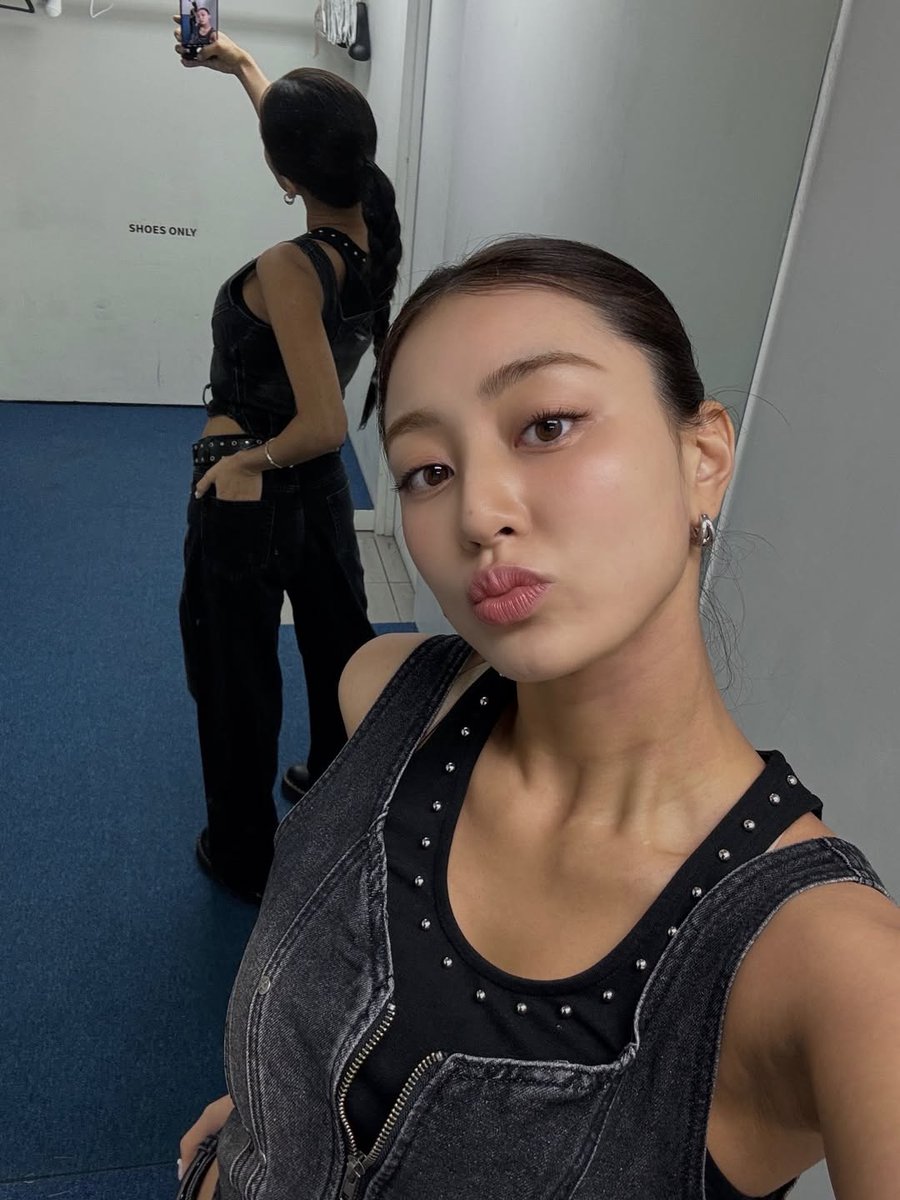 Teddy971109's tweet photo. JIHYO instagram update
#TWICE #트와이스
#JIHYO #박지효 https://t.co/qJVCinTCpX