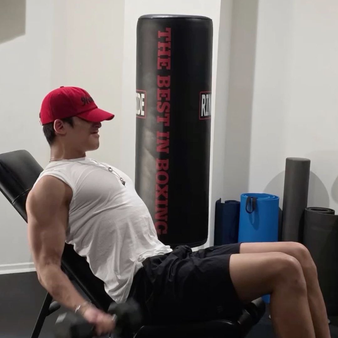 trafvlqar's tweet image. ︎ㅤㅤ
︎ㅤㅤㅤ
︎ ︎ ㅤㅤ

︎ㅤㅤ
︎
converting those christmas and new year’s eve calories into fuel.