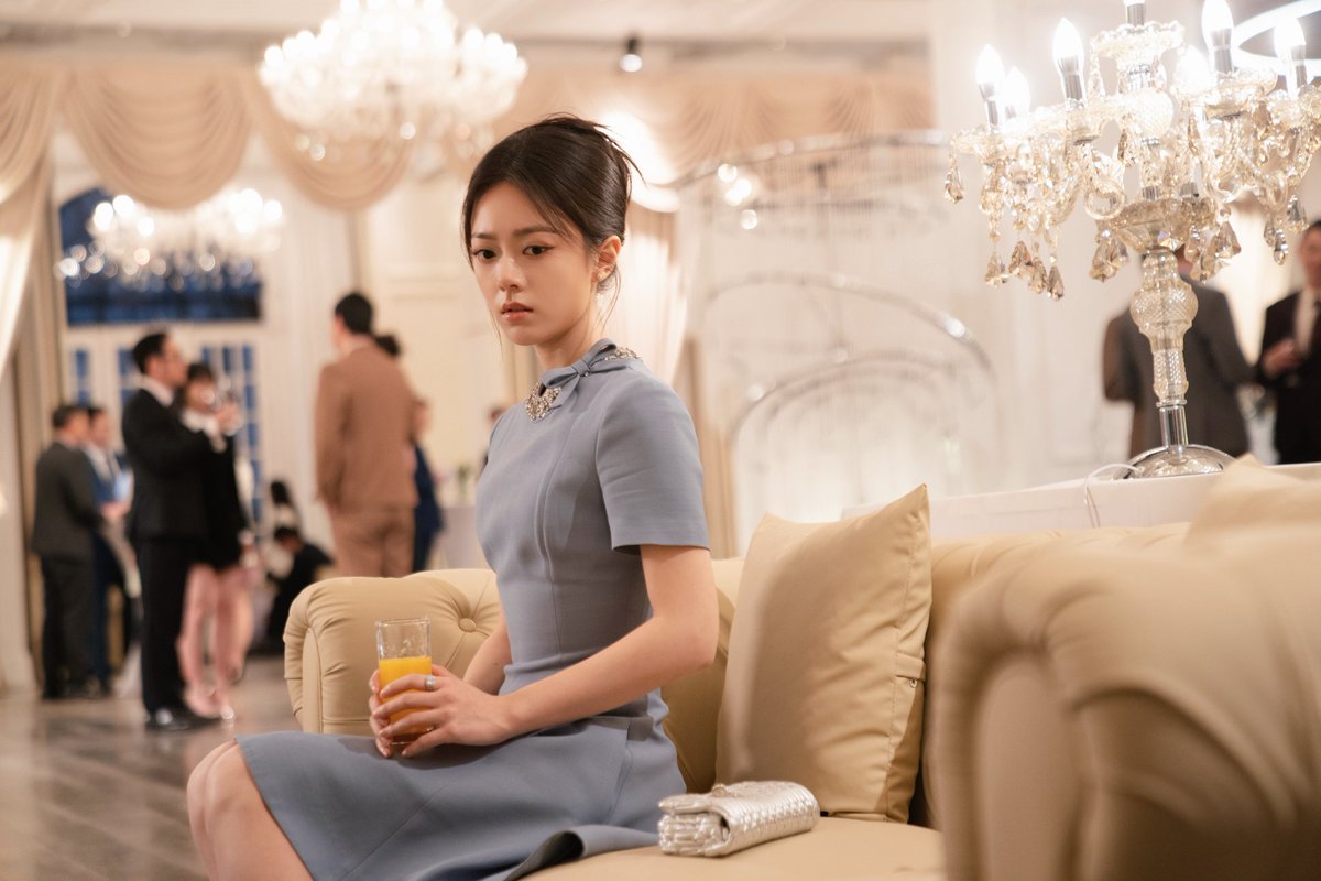 nat_chuaby's tweet image. Xiguang outfit screams
"Im rich rich girl" 😎
#shineonme