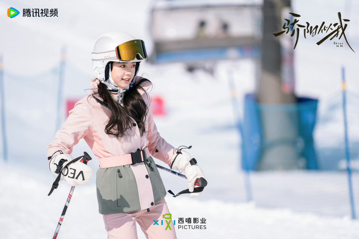 nat_chuaby's tweet image. Xiguang outfit screams
"Im rich rich girl" 😎
#shineonme