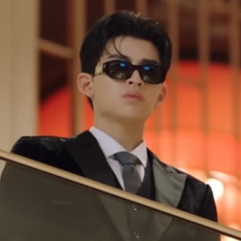 mbw2721's tweet photo. คุณธีร์ดูการ์ตูนด้วยมั้ยนะ😂

#MeAndTheeSeriesEP8 https://t.co/OiaPovfL2g