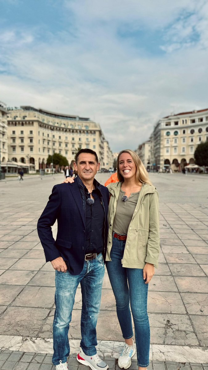 ¿Os suena este andaluz por Tesalónica que nos va a presentar mañana <a href="/bterry_13/">Blanca Terry</a>? 😏⚽️🔴 <a href="/canalsur/">CanalSur</a>