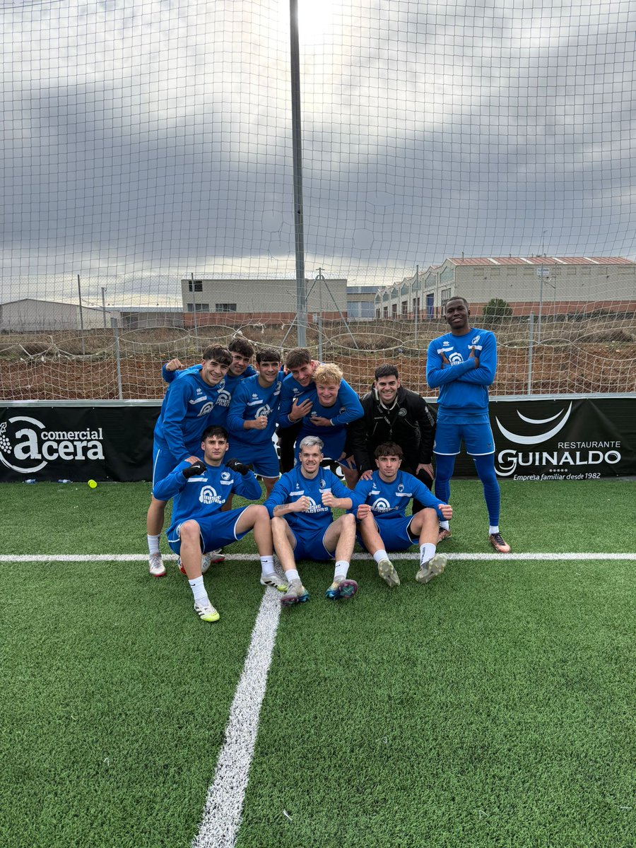 ✅ Equipo ganador del último entrenamiento de la semana. 

💪 Trabajo, intensidad y buen ambiente para cerrar la preparación antes del partido de mañana ante el Trival Valderas.

¡Vamos con todo! 🔥

#ConstruyendoUSCF🏗️