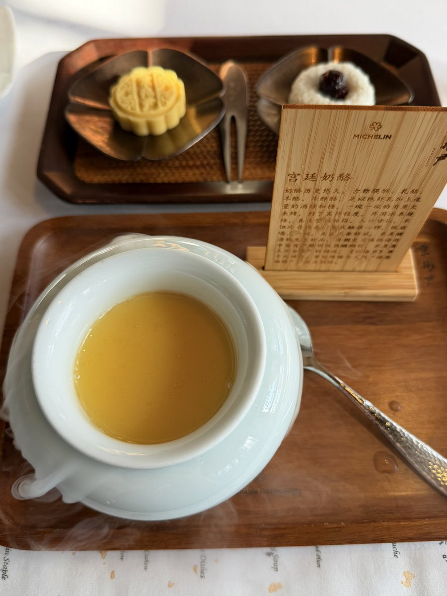 luamgn4's tweet photo. 新年快樂/˃̵ ֊ ˂̵  マ Ⳋ https://t.co/UYmdSEJoNV